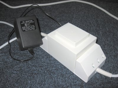 230v to 110v power convertors connected to AC Adapter
